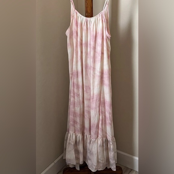 Free People Flowy Pull On Maxi Slip Dress Pink Tie Dye Flower Combo size Large - Picture 10 of 11